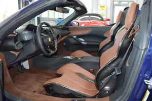 Ferrari SF90 Spider Carbon Lifting Racingsitze GARANTIE Bild 4