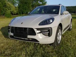 Porsche Macan *1.Hd. Beh.Umbau*nur10tkm*Kreide*Pano*LED*