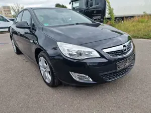 Opel Astra J Lim. 5-trg. Edition