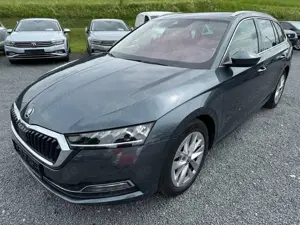 Skoda Octavia 2.0 TDI *FIRST-EDITION*AHK*PDCHI+VO*SHZH Bild 3