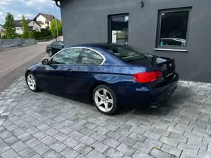 BMW 325 3 Coupe 325i Automatik Bild 2