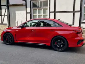 Audi RS3 Limousine Pano Leder Garantie 10/28 HeadUp 280 kmh