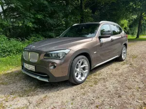 BMW X1 xDrive23d Aut./xDrive/Pano/Navi/SHZ/8x