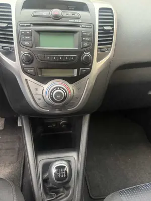 Hyundai iX20 1.4 CRDi TÜV bis 09/26 TOP Zustand Bild 4