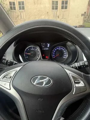 Hyundai iX20 1.4 CRDi TÜV bis 09/26 TOP Zustand Bild 1