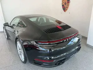 Porsche 992 Coupé- 21 Zoll- Vollleder- BOSE Bild 3