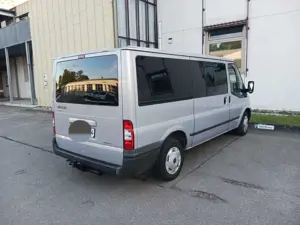 Ford Transit Bus Bild 2
