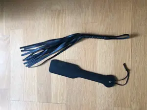 Welche einsame , devote Dame sucht Ihren Dom und möchte mir schreiben ? ? ?