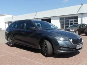 Skoda Octavia Combi Ambition iV Bild 2