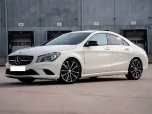 Mercedes-Benz CLA 200 CLA 200 7G-DCT Urban Bild 4