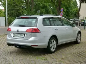 Volkswagen Golf VII Variant DSG AHK Navi TÜV 2027 +GARANTIE Bild 4
