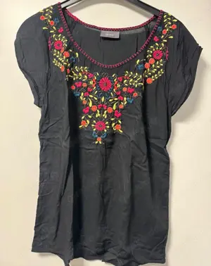 Yessica Damen Sommer Bluse mit Stickerei Größe 38