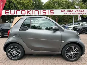 smart forTwo fortwo 66kW Cabrio BRABUS tm*LEDER*NAVI*SHZ*KAM*