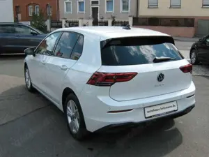 Volkswagen Golf VIII Lim. Life,LED,Navi,Soundsystem"Harman Bild 4