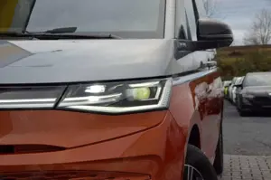 Volkswagen T7 Multivan TSI DSG PANO T-LEDER MATRIX 7 SITZER AHK Bild 5