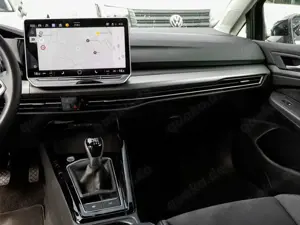 Volkswagen Golf VIII 1,5 TSI Style ACC Navi R-Kamera LED 17" Bild 4