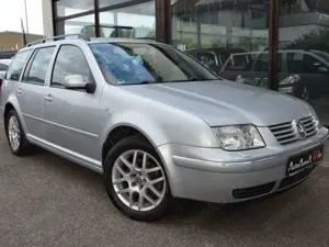 Volkswagen Bora Variant 1.6 T Special,Alu,Airbag,Klima,Servo,AHK Bild 3