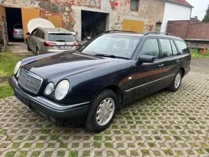 Mercedes-Benz E 240 T Elegance