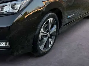 Nissan Leaf N-Connecta | SHZ vorn + hinten | Lenkrad he Bild 5