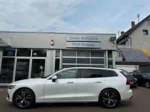 Volvo V60 Kombi Core-AHK-LED-Keyless Entry