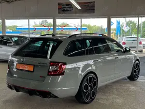 Skoda Octavia Combi RS 60 DSG *SHZ*PAN*NAV*LED*PDC Bild 4