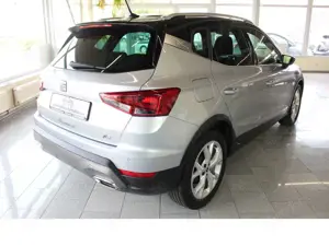 SEAT Arona Xcellence FR Line*APPLE CAR PLAY*SHZ* Bild 4