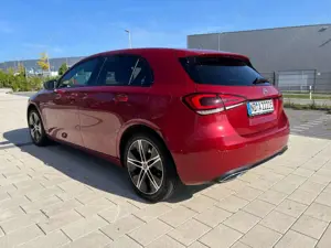 Mercedes-Benz A 250 e 8G-DCT/Paronamadach/Top gepflegt Bild 4