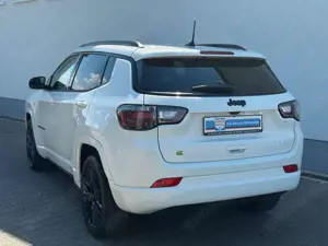 Jeep Compass Red Mild-Hybrid FWD, Kamera, LED Bild 5