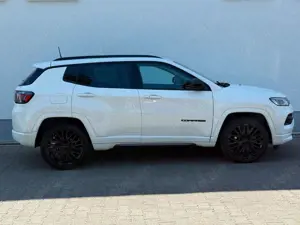 Jeep Compass Red Mild-Hybrid FWD, Kamera, LED Bild 2