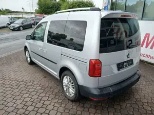 Volkswagen Caddy PKW Trendline BMT Rollst Behindertenumbau Bild 4