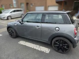 MINI One Cooper S Bild 2