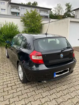 BMW 118 118d Bild 3