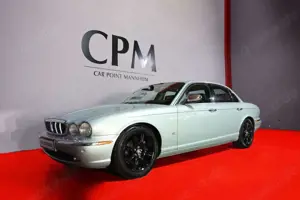 Jaguar XJ8 4.2 Executive | Leder | Navi | Xenon | SHZ! Bild 3