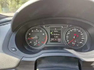 Audi Q3 Q3 2.0 TFSI quattro S tronic Bild 4