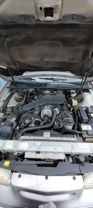 Ford Thunderbird 4,6 L V8 LX USA Bild 3