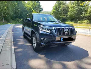 Toyota Land Cruiser 2.8 D-4D Automatik Comfort Leder Navi AHK