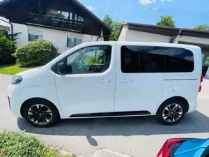 Opel Zafira Life 8 Sitze AHK Kamera DAB Bild 4