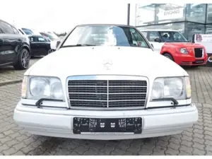 Mercedes-Benz E 320 Cabrio Automatik Sitzheizung Leder 4-Sitze Bild 4