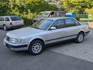 Audi 100 Bild 2