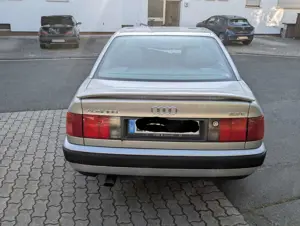 Audi 100 Bild 4