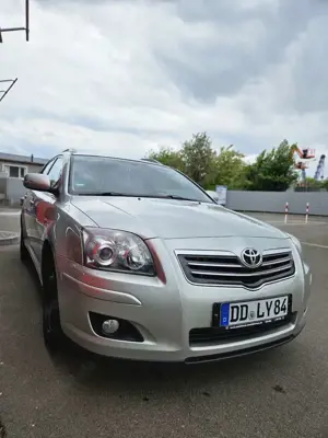 Toyota Avensis 2.2 D-CAT Sol