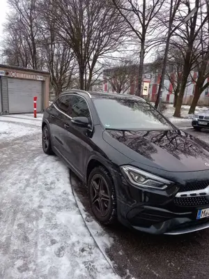 Mercedes-Benz GLA 250 8G-DCT AMG Line