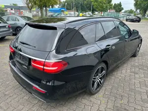 Mercedes-Benz E 220 d T AMG Line Night Distronic HeadUp Kamera Bild 4