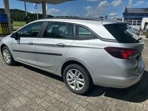 Opel Astra Sports Tourer Bild 3
