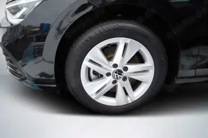 Volkswagen Golf VIII Variant Comfortline 2.0 TDI SCR 85kW 6-Gang Bild 5