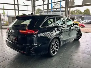 Kia Ceed SW / cee'd SW Ceed Sportswagon 1.5 T-GDI DCT Spirit Bild 2