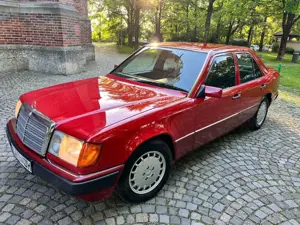 Mercedes-Benz E 260 H-Zulassung/Top Zustand