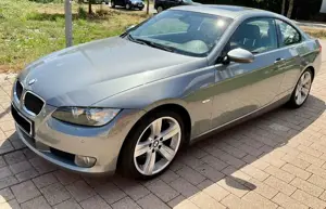 BMW 320 320d Coupe