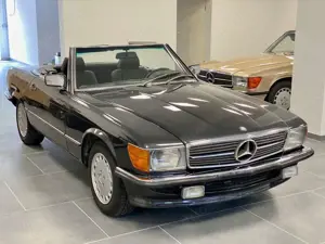 Mercedes-Benz SL 560