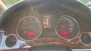 Audi A8 A8 4.2 TDI DPF quattro Bild 5 Audi A8 A8 4.2 TDI DPF quattro Bild 5